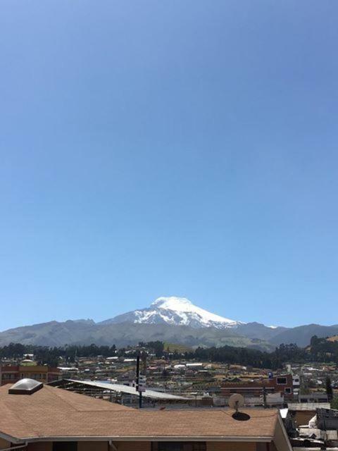 Hostal Mitad Del Mundo Cayambe Exterior photo